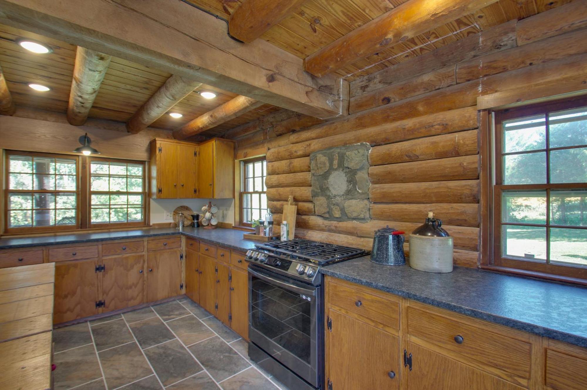 Cozy Log Cabin Getaway With Fire Pit And 3 Acres! Ruckersville Exterior photo